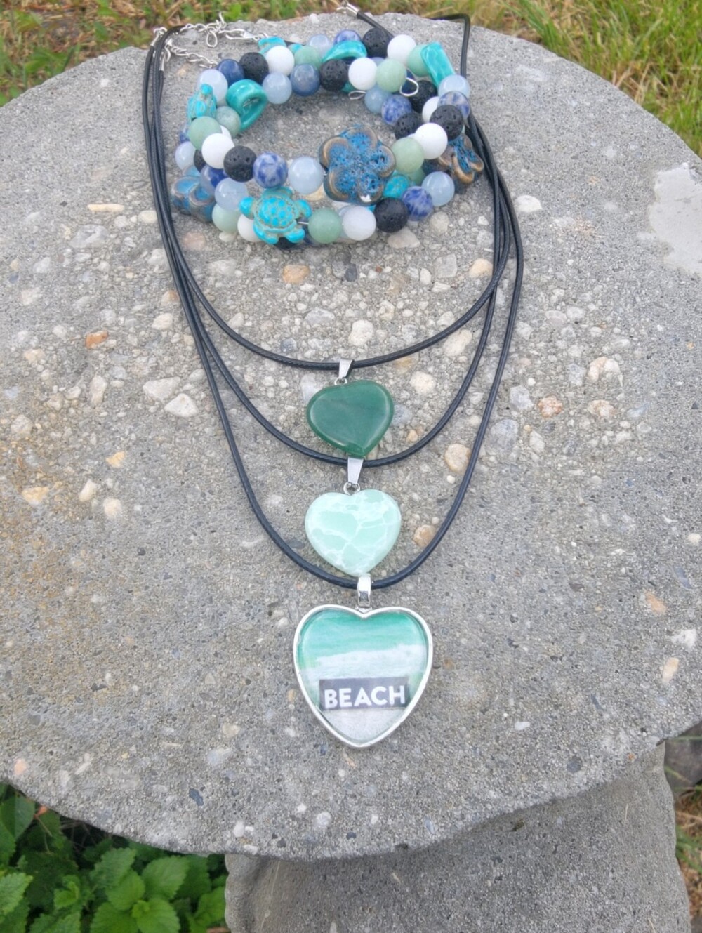 HandcraftedGreen Multi-stone Wire Wtap Bracelet & Beach , Heart Pendant Jewelry